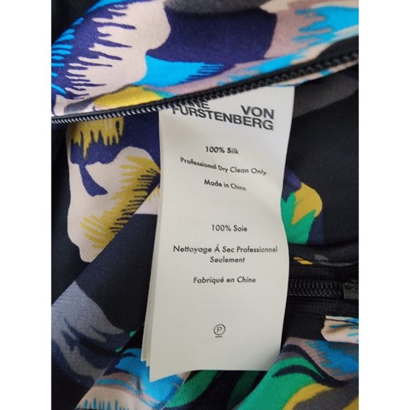 Diane von Furstenburg NWT Floral Shoulder Knot Bow Top Black Green DVF xs P - Picture 8 of 8